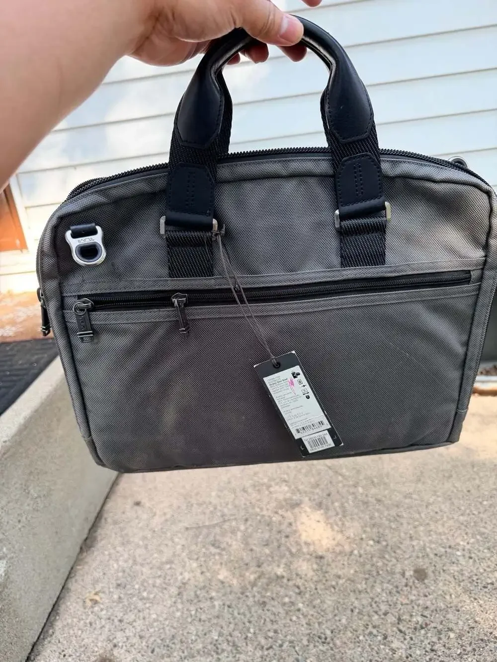 Tumi alpha bravo